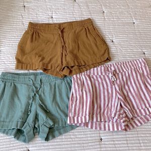 Three pair of old navy linen shorts